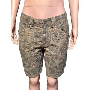Pulp women floral mid rise shorts M